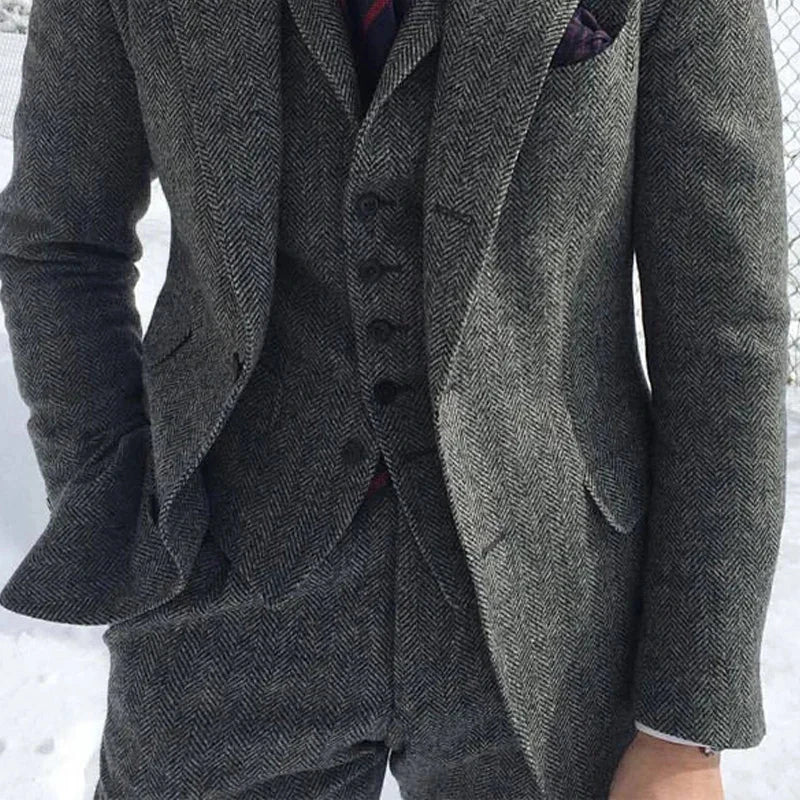 Gray Wool Winter Men Suit - grey suit (close up on waist)