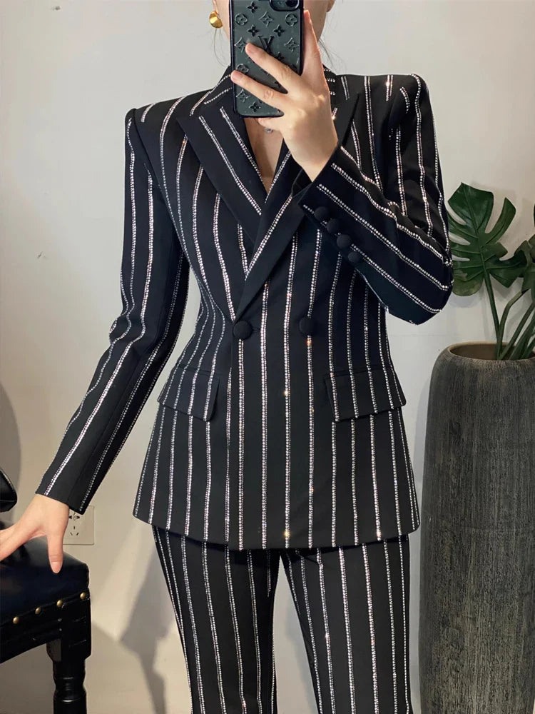 Luxury Striped 2 piece suit set - Close up fornt 