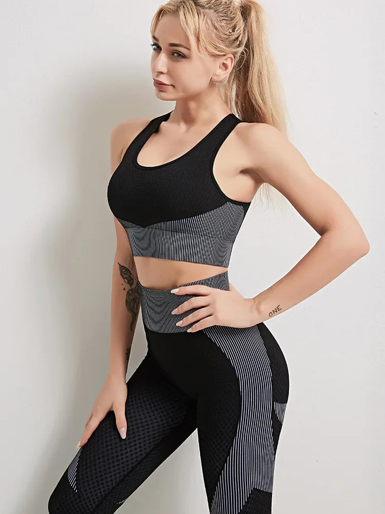 Yoga Suit Sport Clothes - black and grey 