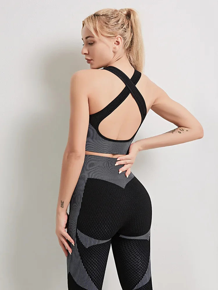 Yoga Suit Sport Clothes - black and grey 